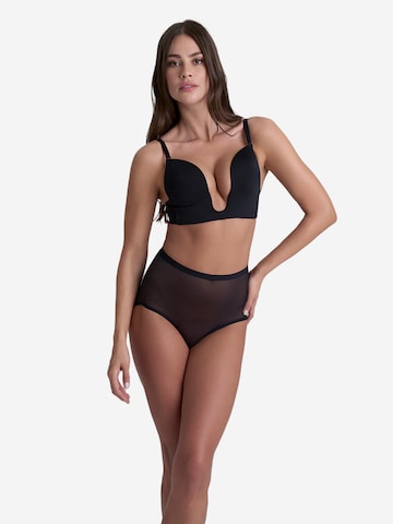 Slip scultant 'Forming Tulle Mid Waist Brief' Bye Bra en noir