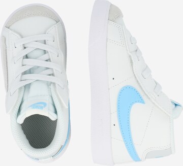 Sneaker 'Blazer Mid '77' di Nike Sportswear in bianco