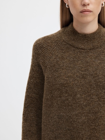 SELECTED Knit dress in Brown