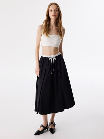 Twist Skirt in Black