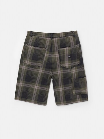 Loosefit Pantalon Pull&Bear en gris