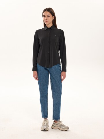 Chemisier 'Cosima' NOWIHT en noir