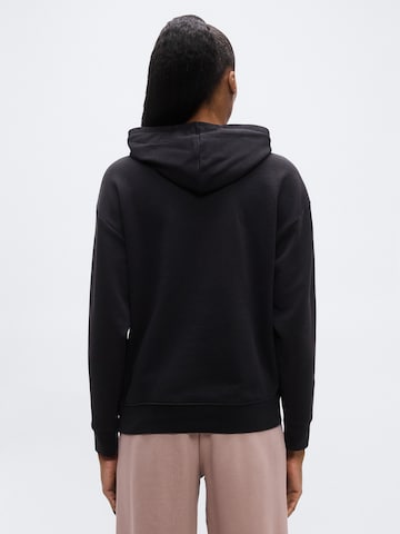 PUMASportska sweater majica 'Essentials' - crna boja