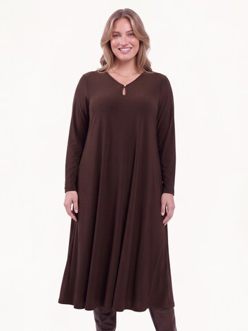 Robe YOEK en marron : devant