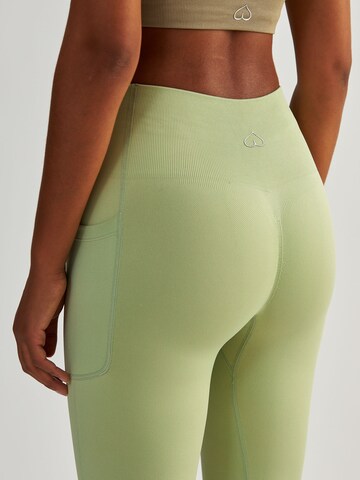 BeShaped Skinny Workout Pants 'Lift Me Up' in Green