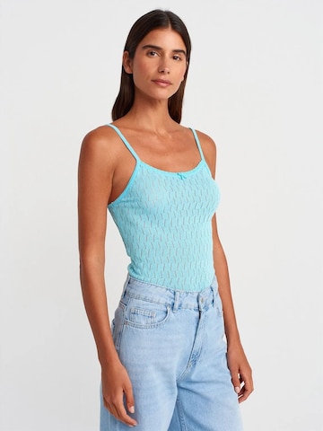 Tops en tricot Dilvin en bleu : devant