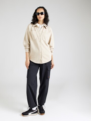 Champion Authentic Athletic Apparel Jacke in Beige