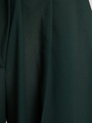 Bershka Široký strih Plisované nohavice - Zelená