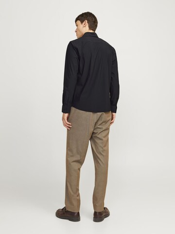 Coupe slim Chemise 'JPRBLAACTIVE' Jack & Jones Premium en noir