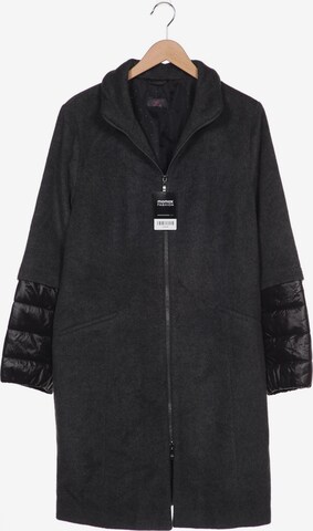 Emilia Lay Jacket & Coat in XL in Grey: front