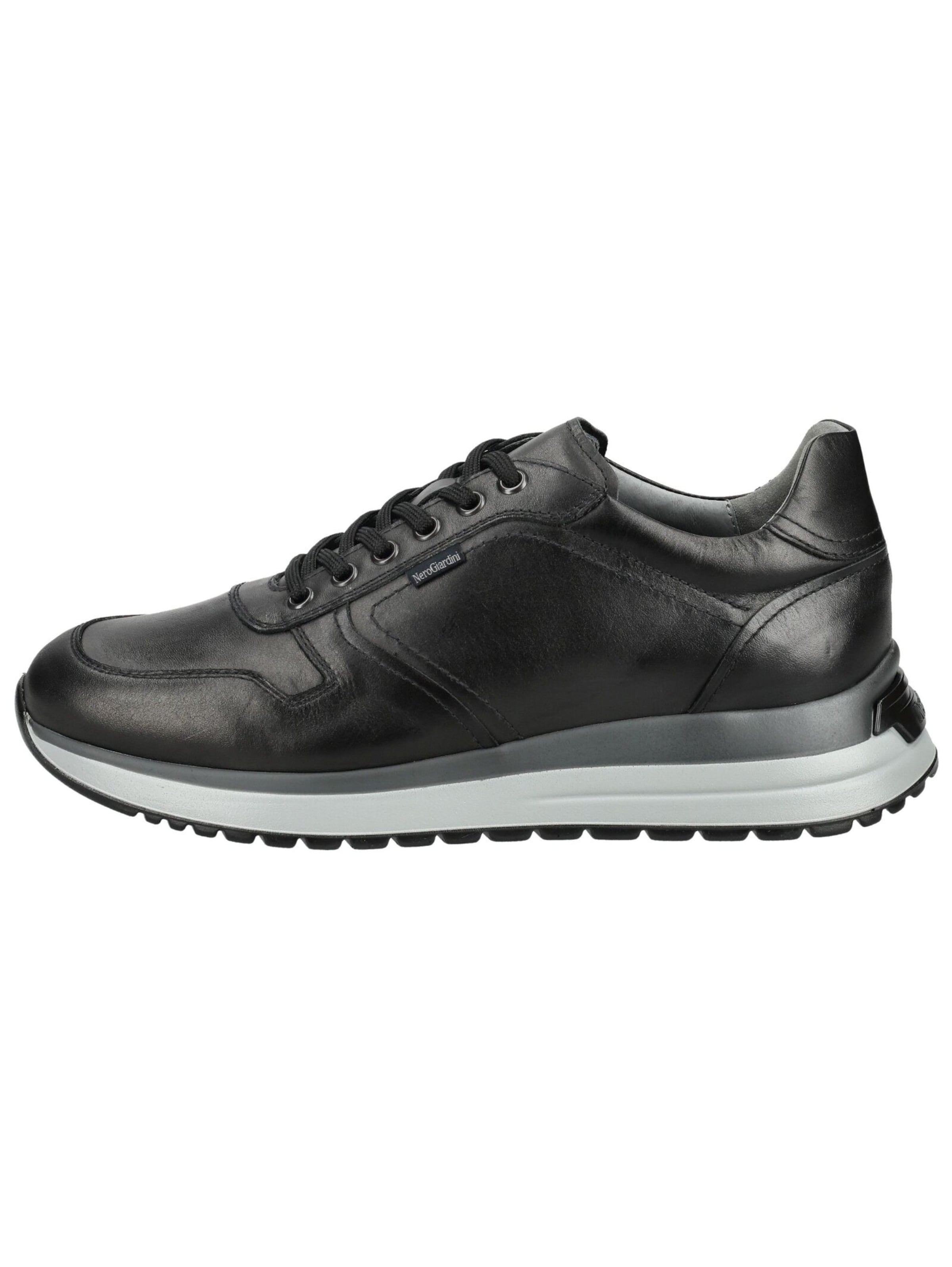 Baskets basses Nero Giardini en noir