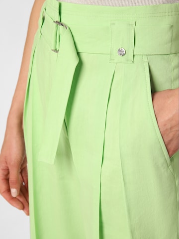 Marc Cain Loose fit Pleat-Front Pants in Green