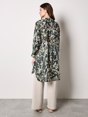 Chemisier Apricot en vert