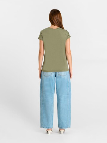 T-shirt 'ONA' Le Temps Des Cerises en vert