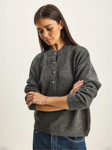 Pullover di Bianco Lucci in grigio