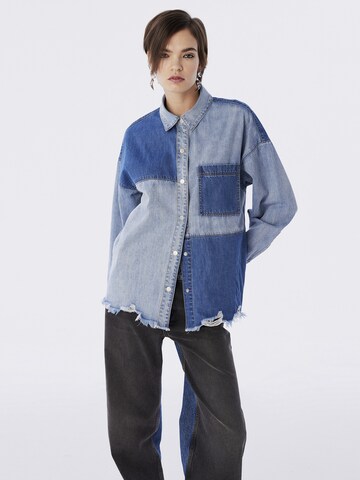 Twist Blouse in Blue: front