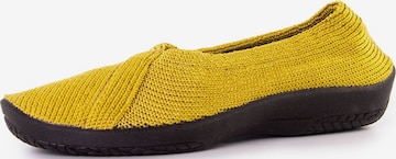 Chaussure basse Arcopedico en jaune : devant