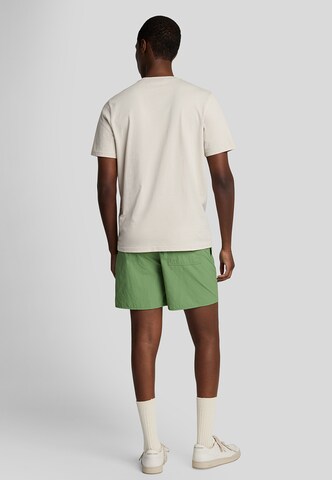 Loosefit Shorts de bain Lyle & Scott en vert