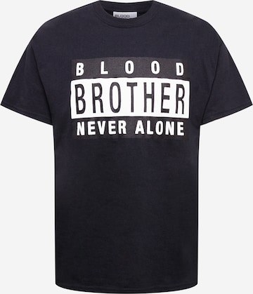 Blood Brother Shirt 'NEVER ALONE' in Zwart: voorkant