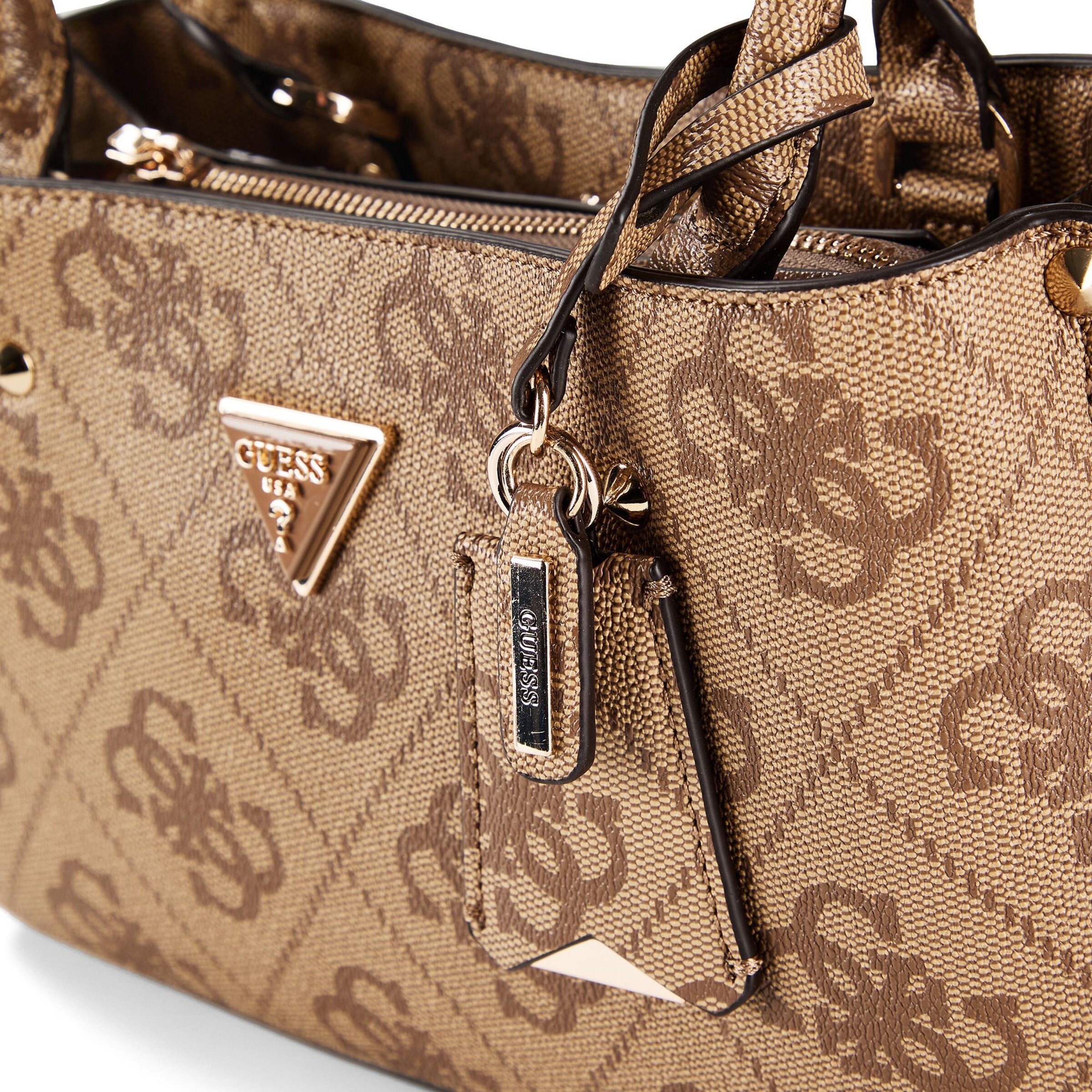 GUESS Schultertasche 'Meridian' in Braun