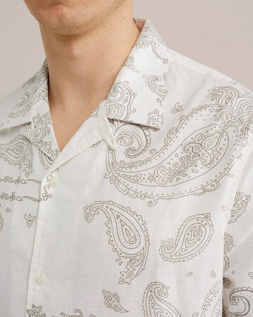 WE Fashion Regular fit Button Up Shirt in White