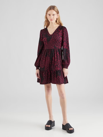 Robe Dorothy Perkins en rouge : devant