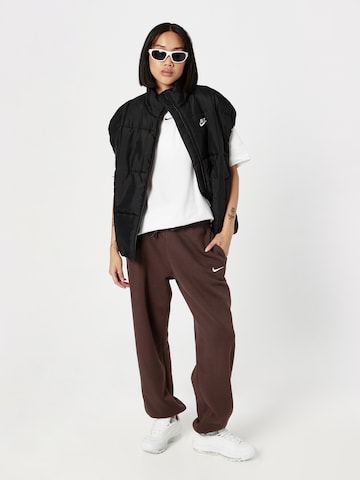 Tricou 'Essentials' de la Nike Sportswear pe alb