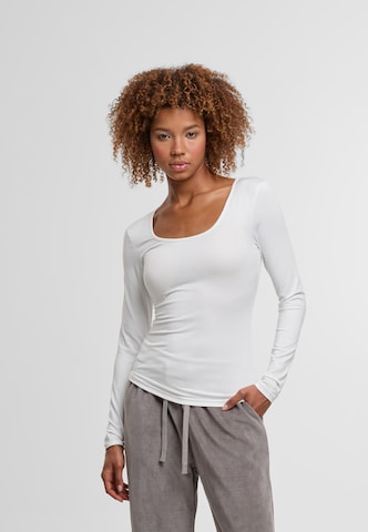 T-shirt Urban Classics en blanc : devant