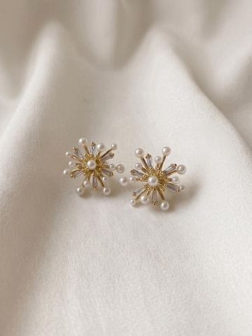 Kamakula Ohrringe 'Pearl Cluster'‌‌‌‌‌‌‌ in Weiß