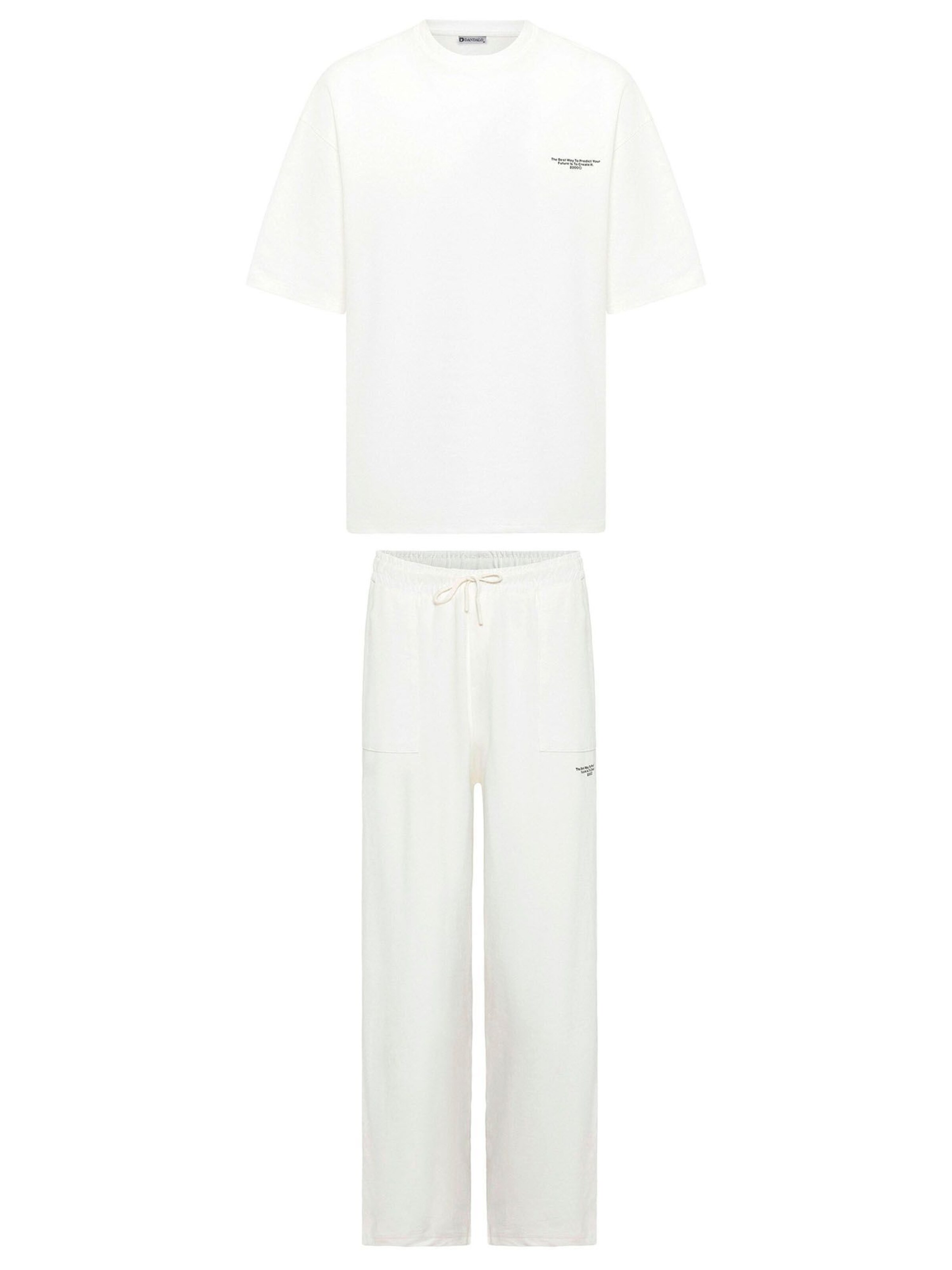 Abito da casa di Dandalo in beige: frontale