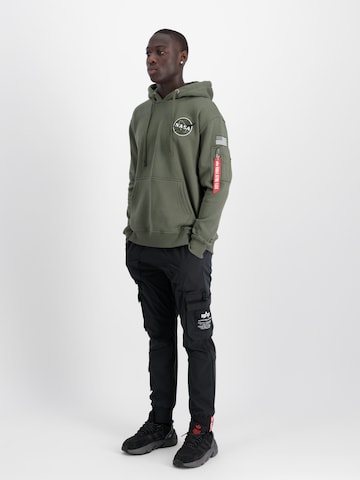 ALPHA INDUSTRIES Sweatshirt 'Space Shuttle' in Grün