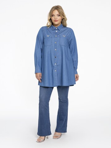 Yoek Blouse in Blauw