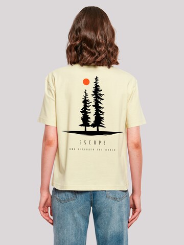 T-shirt 'Escape Discover the World Pinetree' F4NT4STIC en jaune