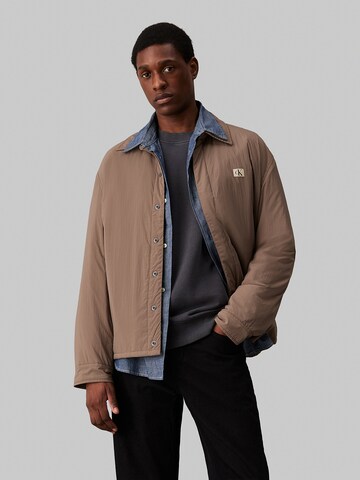 Veste mi-saison Calvin Klein Jeans en marron : devant