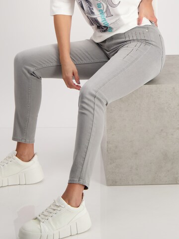 Coupe slim Jean 'Hose' monari en gris