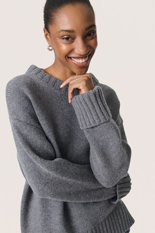 SOAKED IN LUXURY - Pullover em cinzento