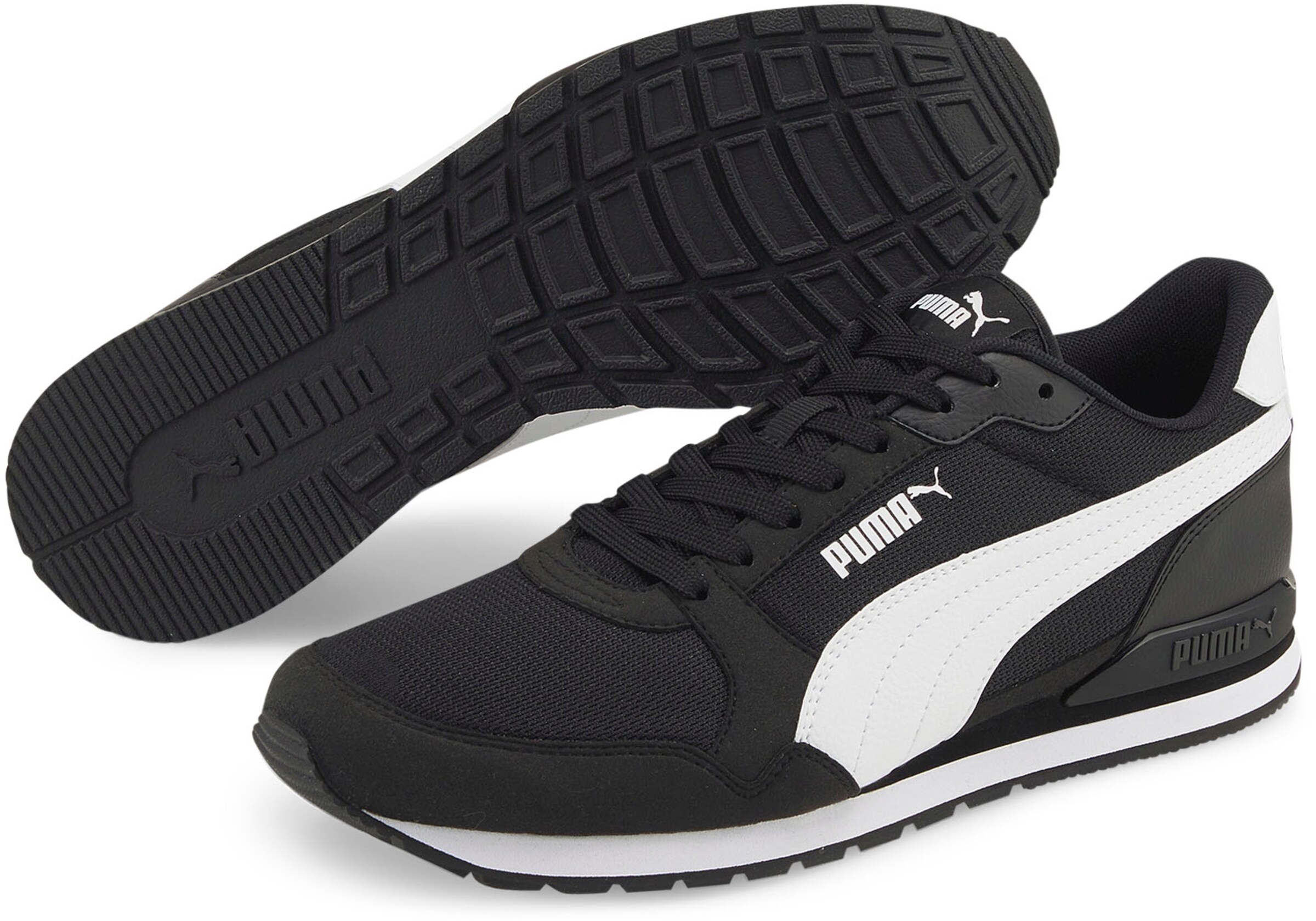 PUMA Sneakers in Black