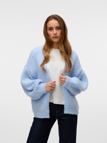 VERO MODA - Cárdigan 'MAYBE' en azul: frente