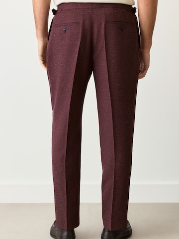 regular Pantaloni con pieghe di Next in rosso
