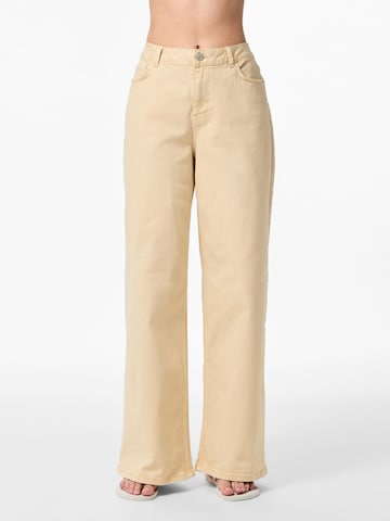 PIECES Loosefit Jeans 'PCTora' in Beige: voorkant