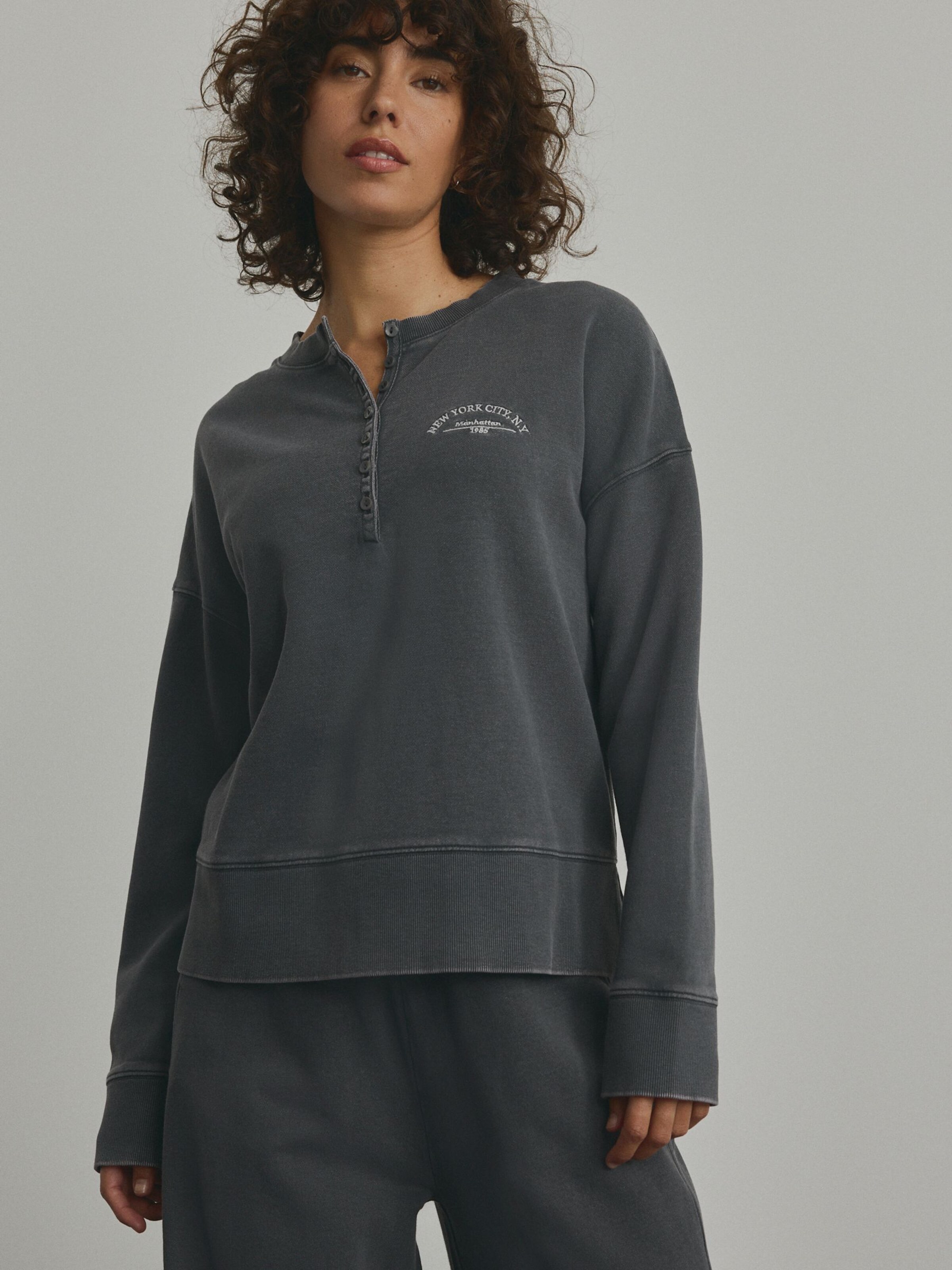 Next - Sudadera en gris: frente