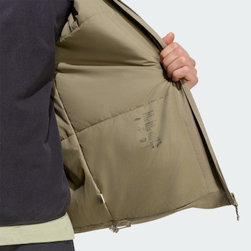 ADIDAS TERREX - Chaqueta de montaña 'Multi Essentials' en verde