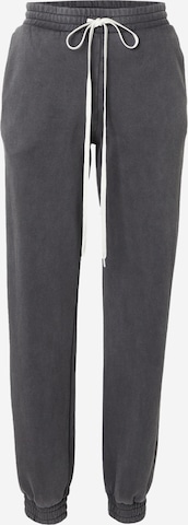 Monki Trousers in Black: front