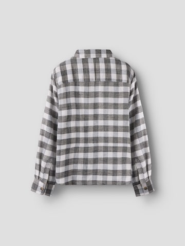 Coupe regular Chemise NAME IT en blanc