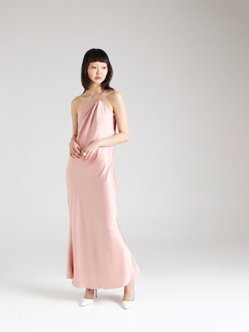 Robe de soirée Jarlo en rose : devant