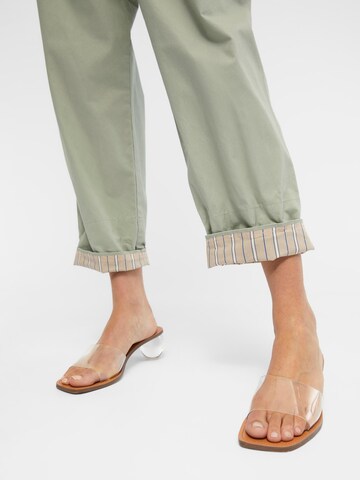 OBJECT Loose fit Pleat-Front Pants 'Nancy' in Green