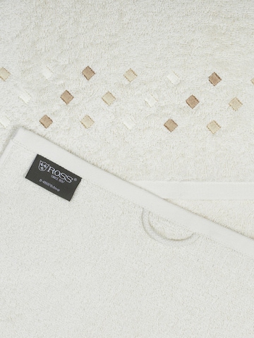 ROSS Towel 'Stoneline' in White