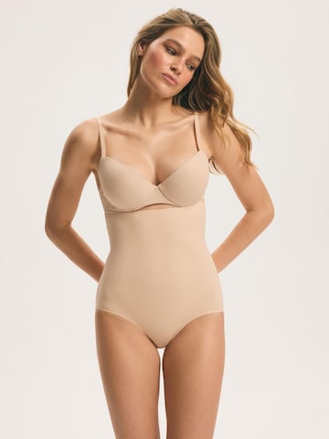 ESOTIQ - Braga moldeadora en beige: frente
