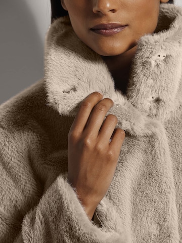 MADELEINE Tussenjas in Beige