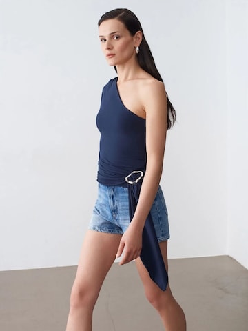Dilvin Blusen in Blau